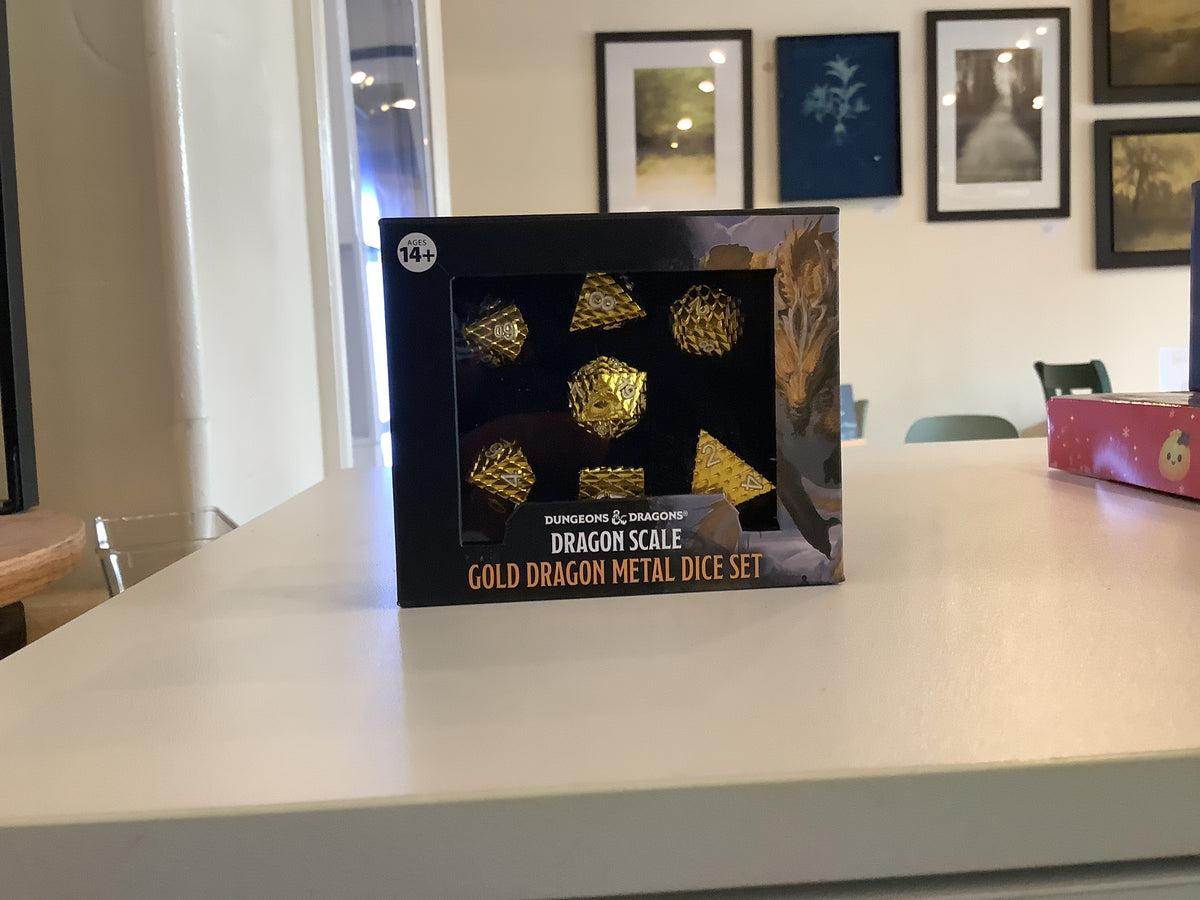 D&D Gold Dragon Scale Dice Set