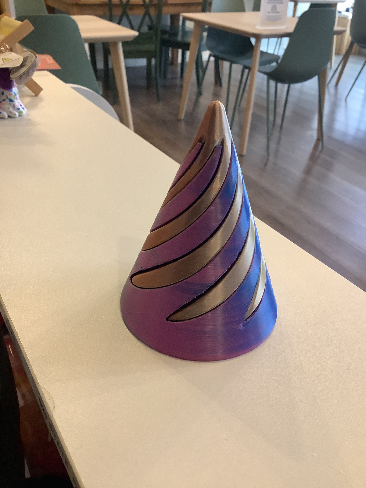 Impossible Spiral Cone 4in